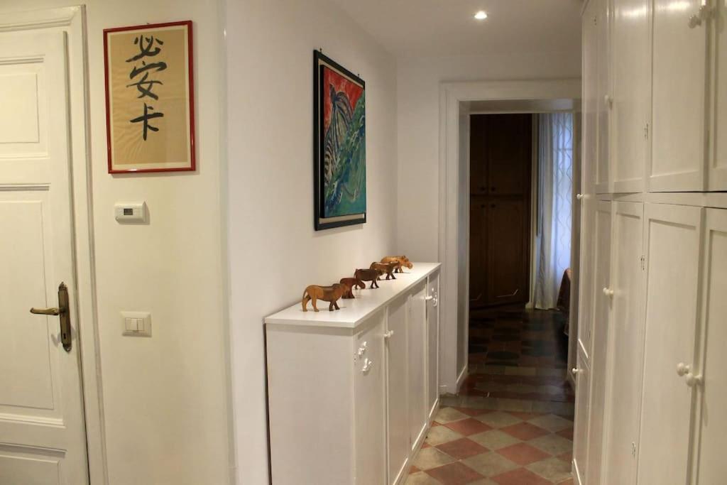 Near Colosseum By Varental 2Br + 1Sb Roma Ngoại thất bức ảnh