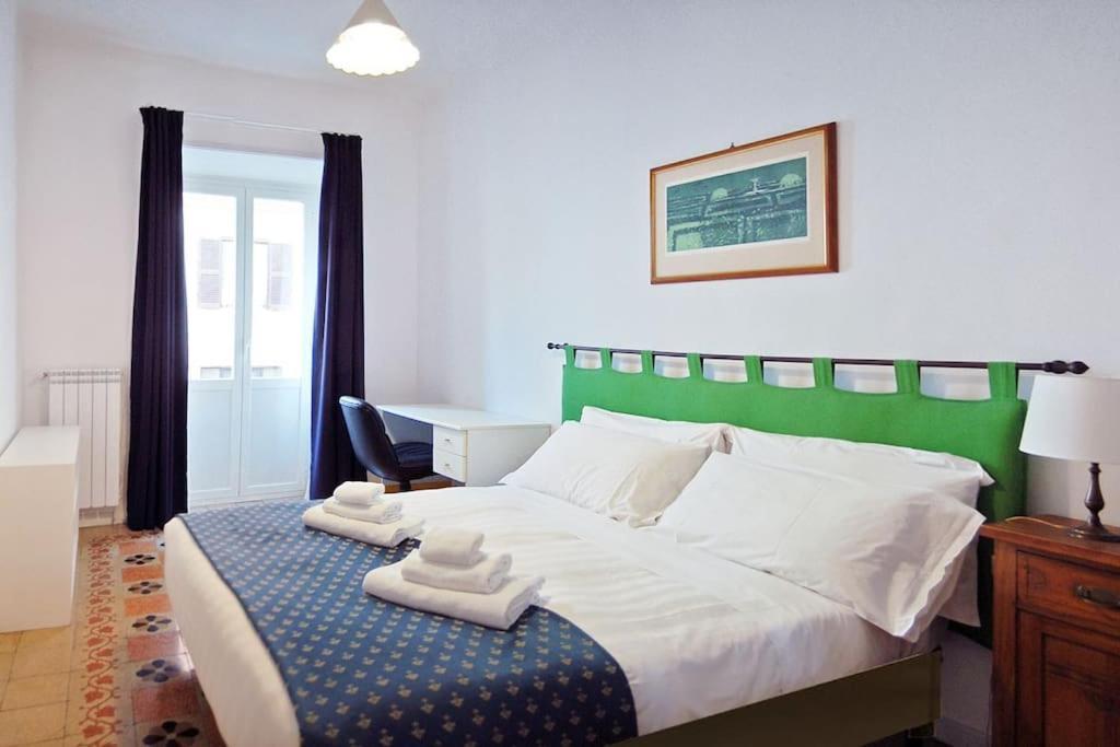 Near Colosseum By Varental 2Br + 1Sb Roma Ngoại thất bức ảnh