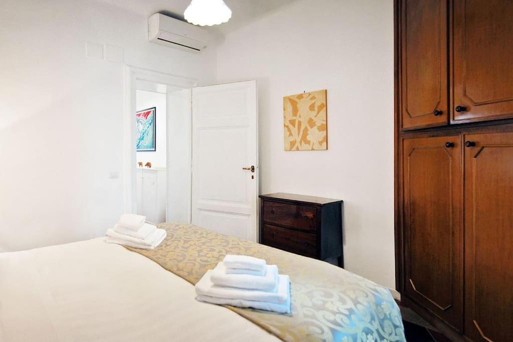 Near Colosseum By Varental 2Br + 1Sb Roma Ngoại thất bức ảnh